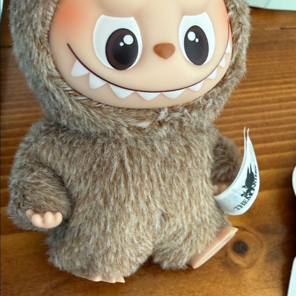 POP MART Labubu Pin for Love: “Q”, “&” (BUNDLE) - Picture 4 of 15